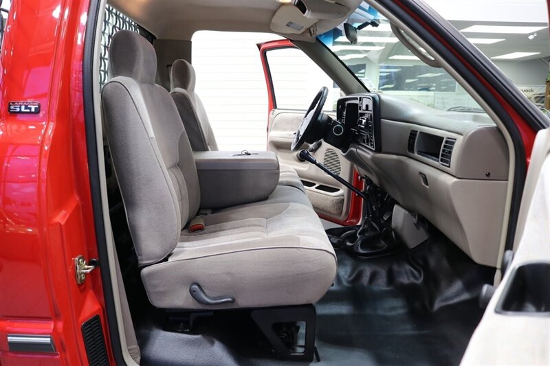 1995 Dodge Ram 3500  1-OWNER* 12-VALVE 5.9L* 5 SPD MANUAL* FLAT BED W/ NEW WOOD* NEW BFG KO3 10-PLYS* NEW CLUTCH* KILLER DOWEL PIN REPLACED* ALL NEW FLUIDS-REAR BRAKES-AC SERVICE* 100% RUST FREE* NEW CLUTCH-REAR MAIN SEAL - Photo 77 - Portland, OR 97230