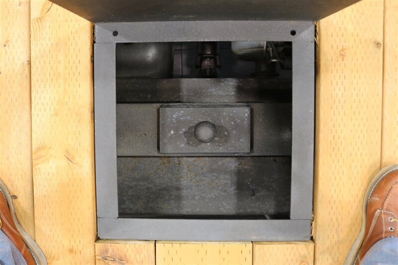 1995 Dodge Ram 3500  1-OWNER* 12-VALVE 5.9L* 5 SPD MANUAL* FLAT BED W/ NEW WOOD* NEW BFG KO3 10-PLYS* NEW CLUTCH* KILLER DOWEL PIN REPLACED* ALL NEW FLUIDS-REAR BRAKES-AC SERVICE* 100% RUST FREE* NEW CLUTCH-REAR MAIN SEAL - Photo 54 - Portland, OR 97230