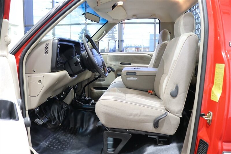 1995 Dodge Ram 3500  1-OWNER* 12-VALVE 5.9L* 5 SPD MANUAL* FLAT BED W/ NEW WOOD* NEW BFG KO3 10-PLYS* NEW CLUTCH* KILLER DOWEL PIN REPLACED* ALL NEW FLUIDS-REAR BRAKES-AC SERVICE* 100% RUST FREE* NEW CLUTCH-REAR MAIN SEAL - Photo 76 - Portland, OR 97230