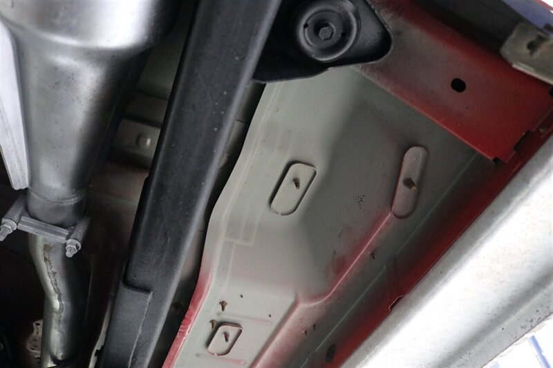 1995 Dodge Ram 3500  1-OWNER* 12-VALVE 5.9L* 5 SPD MANUAL* FLAT BED W/ NEW WOOD* NEW BFG KO3 10-PLYS* NEW CLUTCH* KILLER DOWEL PIN REPLACED* ALL NEW FLUIDS-REAR BRAKES-AC SERVICE* 100% RUST FREE* NEW CLUTCH-REAR MAIN SEAL - Photo 32 - Portland, OR 97230