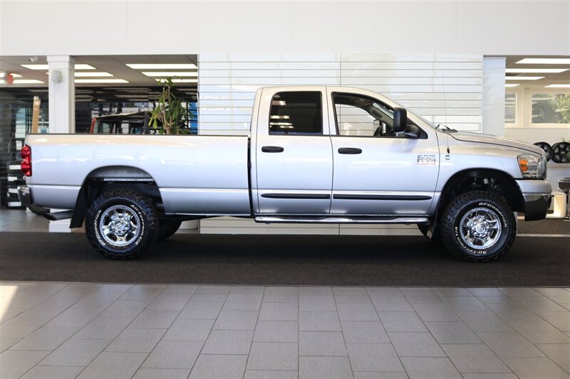 2007 Dodge Ram 2500 SLT 1-OREGON OWNER* 100% RUST & CORROSION FREE* NEW 2 "LEVEL LIFT W/BILSTEIN 5100 SHOCKS* LINEX BED LINER* NEVER HAD 5TH WHEEL OR GOOSENECK* NEW 33 " BFG KO3 10-PLYs* FULL FRESH SERVICE* ALL BOOKS & KEYS - Photo 5 - Portland, OR 97230
