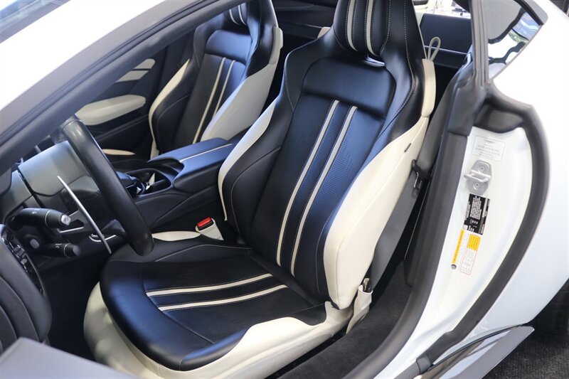 2020 Aston Martin Vantage - Photo 16 - Portland, OR 97230
