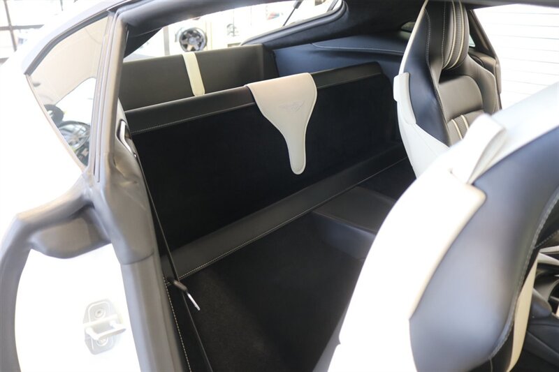 2020 Aston Martin Vantage - Photo 40 - Portland, OR 97230