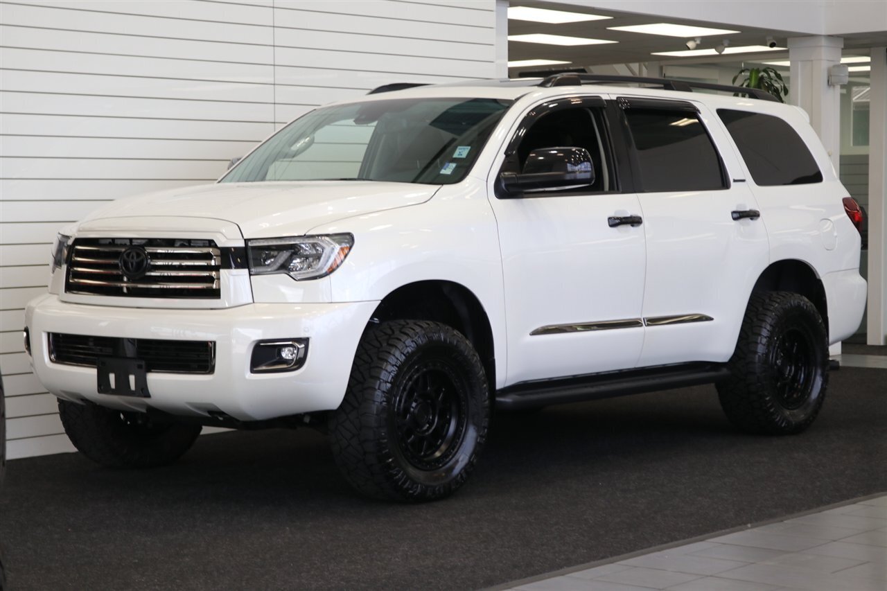 2021 Toyota Sequoia Nightshade  100% RUST FREE* NIGHTSHADE* CONVENIENCE PKG* JBL AUDIO* NAV* 2 "BILSTEIN LEVEL KIT* 33 " NITTOs W/ 18 "KMCs* ALL BOOKS- 2 KEYS- WINDOW STICKER* FRESH SERVICE - Photo 1 - Portland, OR 97230