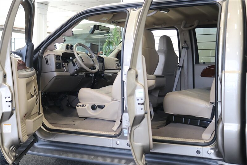 2002 Ford F-350 Super Duty Lariat 4dr Crew Cab Lariat - Photo 58 - Portland, OR 97230