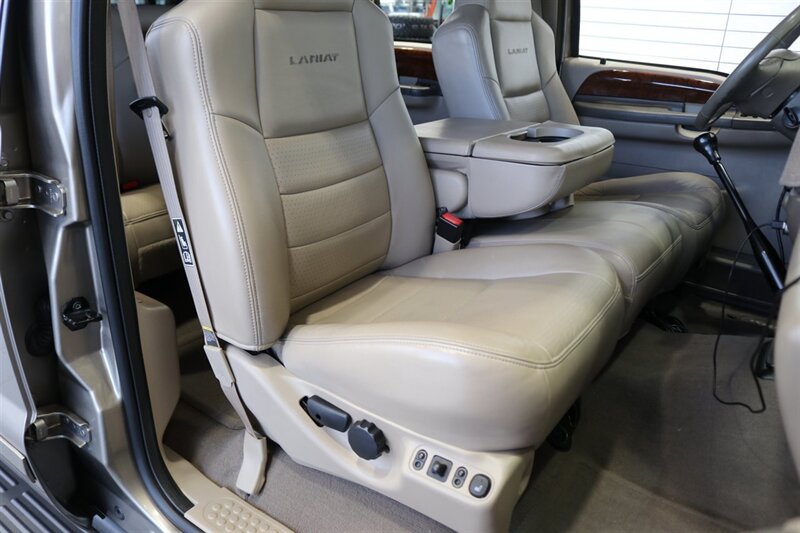 2002 Ford F-350 Super Duty Lariat 4dr Crew Cab Lariat - Photo 17 - Portland, OR 97230