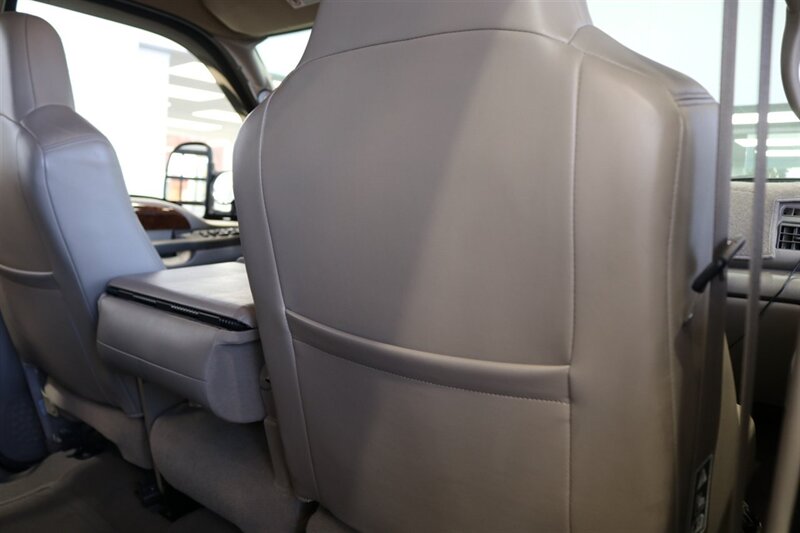 2002 Ford F-350 Super Duty Lariat 4dr Crew Cab Lariat - Photo 75 - Portland, OR 97230