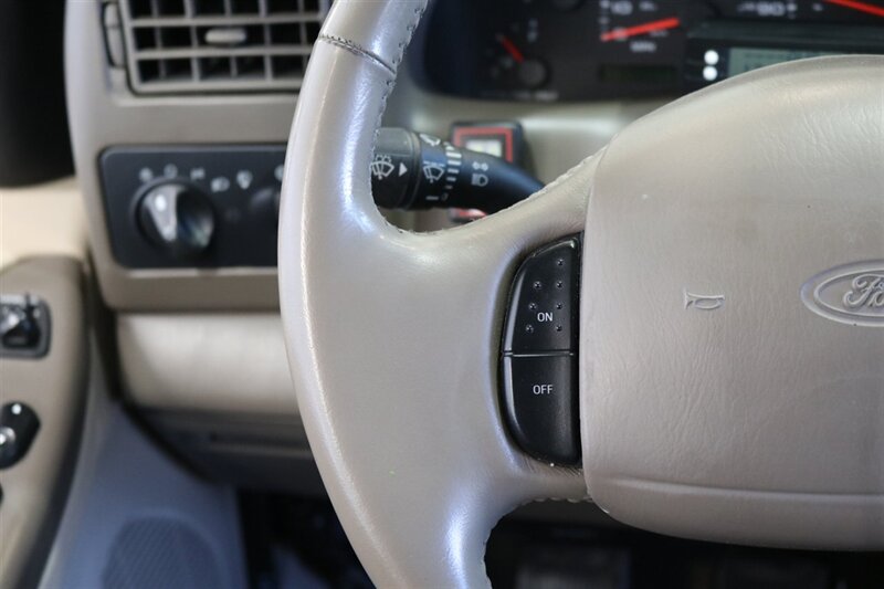 2002 Ford F-350 Super Duty Lariat 4dr Crew Cab Lariat - Photo 82 - Portland, OR 97230