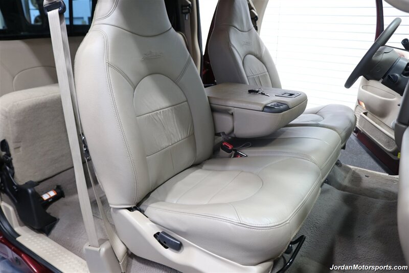 2000 Ford F-250 Lariat LARIAT 6-PASSENGER 4X4* NEVER HAD A 5TH WHEEL OR GOOSENECK* NEW 2.5 " LEVELING KIT W/BILSTEIN 5100 SHCOKS* NEW 33 " FALKEN AT4 10-PLY TIRES* FULL FRESH SERVICE* PAINT MATCHED CANOPY - Photo 19 - Portland, OR 97230