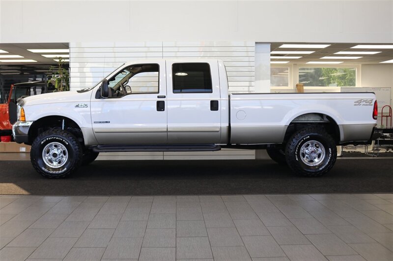 2001 Ford F-250 Lariat  1-OWNER* 100% RUST FREE* NEW 35 " BFG KO3s* NEW 2.5 " LEVEL KIT W/BILSTEIN 5100 SHOCKS & STABILIZER* NEW ICP SENSOR/COOLANT FLUSH/AC SERVICE/BELT/POWERSTEERING FLUSH* ALL BOOKS & KEYS* BACK UP CAMERA - Photo 4 - Portland, OR 97230