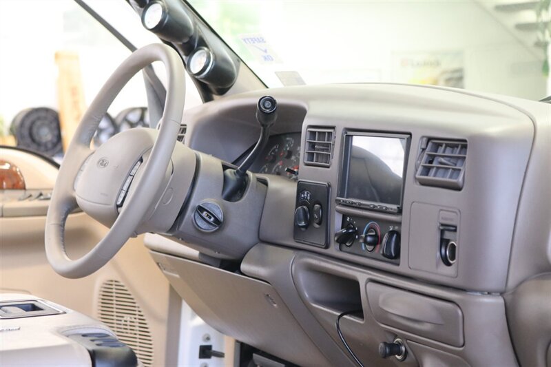 2001 Ford F-250 Lariat  1-OWNER* 100% RUST FREE* NEW 35 " BFG KO3s* NEW 2.5 " LEVEL KIT W/BILSTEIN 5100 SHOCKS & STABILIZER* NEW ICP SENSOR/COOLANT FLUSH/AC SERVICE/BELT/POWERSTEERING FLUSH* ALL BOOKS & KEYS* BACK UP CAMERA - Photo 81 - Portland, OR 97230