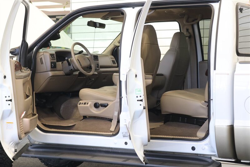 2001 Ford F-250 Lariat  1-OWNER* 100% RUST FREE* NEW 35 " BFG KO3s* NEW 2.5 " LEVEL KIT W/BILSTEIN 5100 SHOCKS & STABILIZER* NEW ICP SENSOR/COOLANT FLUSH/AC SERVICE/BELT/POWERSTEERING FLUSH* ALL BOOKS & KEYS* BACK UP CAMERA - Photo 56 - Portland, OR 97230
