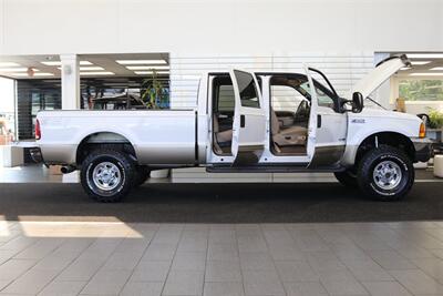 2001 Ford F-250 Lariat  1-OWNER* 100% RUST FREE* NEW 35 " BFG KO3s* NEW 2.5 " LEVEL KIT W/BILSTEIN 5100 SHOCKS & STABILIZER* NEW ICP SENSOR/COOLANT FLUSH/AC SERVICE/BELT/POWERSTEERING FLUSH* ALL BOOKS & KEYS* BACK UP CAMERA - Photo 11 - Portland, OR 97230