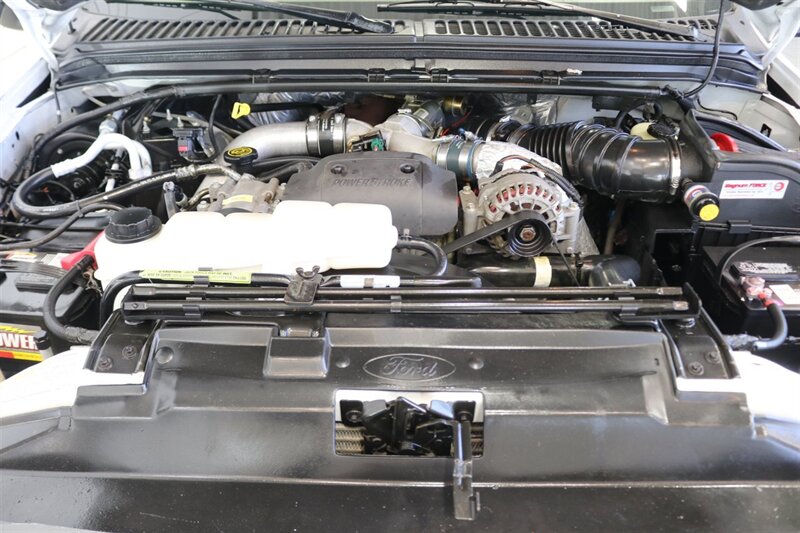 2001 Ford F-250 Lariat  1-OWNER* 100% RUST FREE* NEW 35 " BFG KO3s* NEW 2.5 " LEVEL KIT W/BILSTEIN 5100 SHOCKS & STABILIZER* NEW ICP SENSOR/COOLANT FLUSH/AC SERVICE/BELT/POWERSTEERING FLUSH* ALL BOOKS & KEYS* BACK UP CAMERA - Photo 12 - Portland, OR 97230