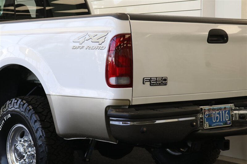 2001 Ford F-250 Lariat  1-OWNER* 100% RUST FREE* NEW 35 " BFG KO3s* NEW 2.5 " LEVEL KIT W/BILSTEIN 5100 SHOCKS & STABILIZER* NEW ICP SENSOR/COOLANT FLUSH/AC SERVICE/BELT/POWERSTEERING FLUSH* ALL BOOKS & KEYS* BACK UP CAMERA - Photo 47 - Portland, OR 97230