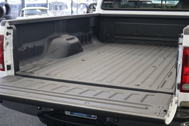 2001 Ford F-250 Lariat  1-OWNER* 100% RUST FREE* NEW 35 " BFG KO3s* NEW 2.5 " LEVEL KIT W/BILSTEIN 5100 SHOCKS & STABILIZER* NEW ICP SENSOR/COOLANT FLUSH/AC SERVICE/BELT/POWERSTEERING FLUSH* ALL BOOKS & KEYS* BACK UP CAMERA - Photo 41 - Portland, OR 97230