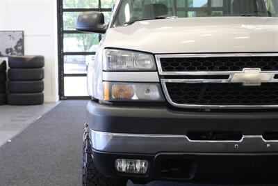 2006 Chevrolet Silverado 3500 LT3 4dr Crew Cab  1-OWNER 100% RUST FREE* FULL BANKS POWER PKG / EXHAUST / INTAKE / COOLER* 2.5 "LEVEL KIT W/ NEW BILATEIN 5100 SHOCKS* REAR AIR BAGS* 5TH WHEEL * 33 "BFG KO3 10-PLYS-NEW 16 "PRO COMPS* ALL RECORDS - Photo 41 - Portland, OR 97230