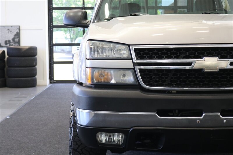 2006 Chevrolet Silverado 3500 LT3 4dr Crew Cab  1-OWNER 100% RUST FREE* FULL BANKS POWER PKG / EXHAUST / INTAKE / COOLER* 2.5 "LEVEL KIT W/ NEW BILATEIN 5100 SHOCKS* REAR AIR BAGS* 5TH WHEEL * 33 "BFG KO3 10-PLYS-NEW 16 "PRO COMPS* ALL RECORDS - Photo 41 - Portland, OR 97230