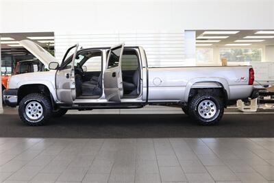 2006 Chevrolet Silverado 3500 LT3 4dr Crew Cab  1-OWNER 100% RUST FREE* FULL BANKS POWER PKG / EXHAUST / INTAKE / COOLER* 2.5 "LEVEL KIT W/ NEW BILATEIN 5100 SHOCKS* REAR AIR BAGS* 5TH WHEEL * 33 "BFG KO3 10-PLYS-NEW 16 "PRO COMPS* ALL RECORDS - Photo 10 - Portland, OR 97230