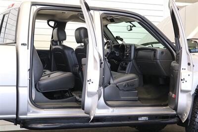 2006 Chevrolet Silverado 3500 LT3 4dr Crew Cab  1-OWNER 100% RUST FREE* FULL BANKS POWER PKG / EXHAUST / INTAKE / COOLER* 2.5 "LEVEL KIT W/ NEW BILATEIN 5100 SHOCKS* REAR AIR BAGS* 5TH WHEEL * 33 "BFG KO3 10-PLYS-NEW 16 "PRO COMPS* ALL RECORDS - Photo 59 - Portland, OR 97230