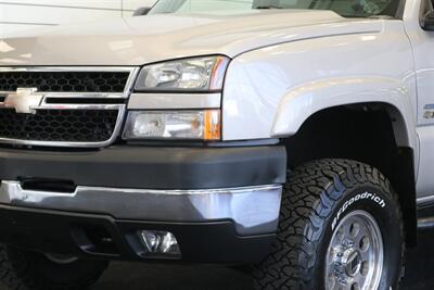 2006 Chevrolet Silverado 3500 LT3 4dr Crew Cab  1-OWNER 100% RUST FREE* FULL BANKS POWER PKG / EXHAUST / INTAKE / COOLER* 2.5 "LEVEL KIT W/ NEW BILATEIN 5100 SHOCKS* REAR AIR BAGS* 5TH WHEEL * 33 "BFG KO3 10-PLYS-NEW 16 "PRO COMPS* ALL RECORDS - Photo 12 - Portland, OR 97230