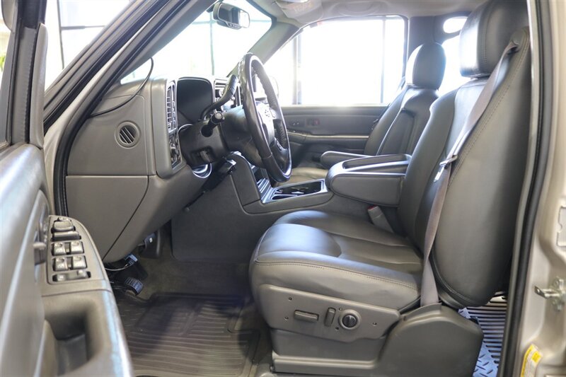 2006 Chevrolet Silverado 3500 LT3 4dr Crew Cab  1-OWNER 100% RUST FREE* FULL BANKS POWER PKG / EXHAUST / INTAKE / COOLER* 2.5 "LEVEL KIT W/ NEW BILATEIN 5100 SHOCKS* REAR AIR BAGS* 5TH WHEEL * 33 "BFG KO3 10-PLYS-NEW 16 "PRO COMPS* ALL RECORDS - Photo 78 - Portland, OR 97230