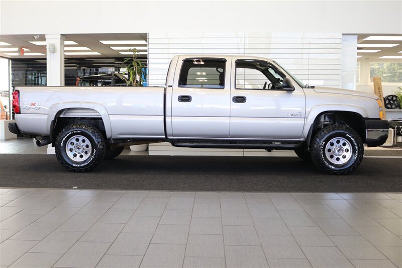 2006 Chevrolet Silverado 3500 LT3 4dr Crew Cab  1-OWNER 100% RUST FREE* FULL BANKS POWER PKG / EXHAUST / INTAKE / COOLER* 2.5 "LEVEL KIT W/ NEW BILATEIN 5100 SHOCKS* REAR AIR BAGS* 5TH WHEEL * 33 "BFG KO3 10-PLYS-NEW 16 "PRO COMPS* ALL RECORDS - Photo 5 - Portland, OR 97230