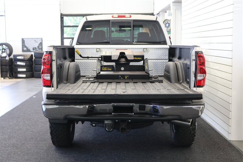 2006 Chevrolet Silverado 3500 LT3 4dr Crew Cab  1-OWNER 100% RUST FREE* FULL BANKS POWER PKG / EXHAUST / INTAKE / COOLER* 2.5 "LEVEL KIT W/ NEW BILATEIN 5100 SHOCKS* REAR AIR BAGS* 5TH WHEEL * 33 "BFG KO3 10-PLYS-NEW 16 "PRO COMPS* ALL RECORDS - Photo 15 - Portland, OR 97230