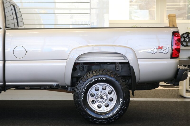 2006 Chevrolet Silverado 3500 LT3 4dr Crew Cab  1-OWNER 100% RUST FREE* FULL BANKS POWER PKG / EXHAUST / INTAKE / COOLER* 2.5 "LEVEL KIT W/ NEW BILATEIN 5100 SHOCKS* REAR AIR BAGS* 5TH WHEEL * 33 "BFG KO3 10-PLYS-NEW 16 "PRO COMPS* ALL RECORDS - Photo 46 - Portland, OR 97230
