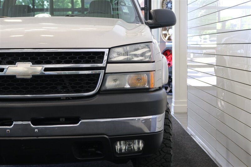 2006 Chevrolet Silverado 3500 LT3 4dr Crew Cab  1-OWNER 100% RUST FREE* FULL BANKS POWER PKG / EXHAUST / INTAKE / COOLER* 2.5 "LEVEL KIT W/ NEW BILATEIN 5100 SHOCKS* REAR AIR BAGS* 5TH WHEEL * 33 "BFG KO3 10-PLYS-NEW 16 "PRO COMPS* ALL RECORDS - Photo 40 - Portland, OR 97230