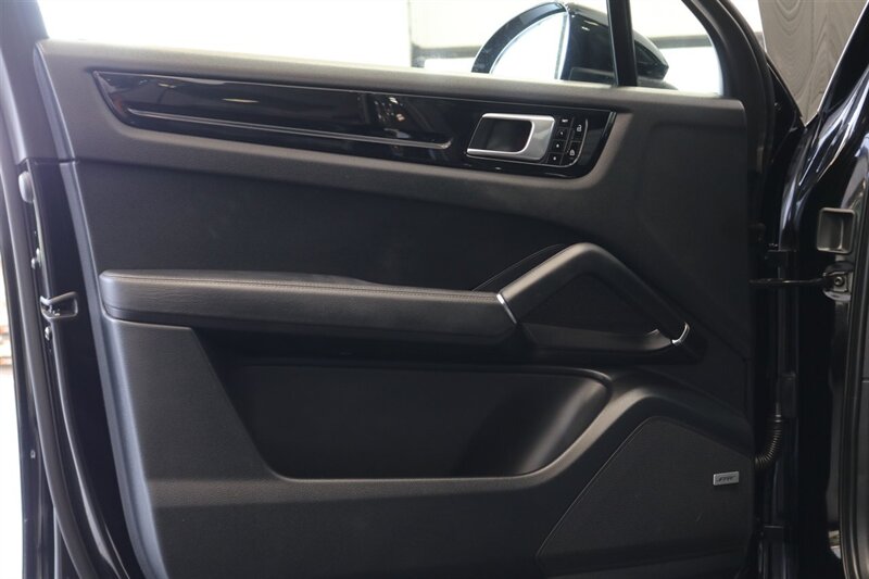 2019 Porsche Cayenne - Photo 38 - Portland, OR 97230