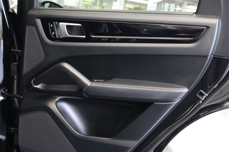 2019 Porsche Cayenne - Photo 41 - Portland, OR 97230