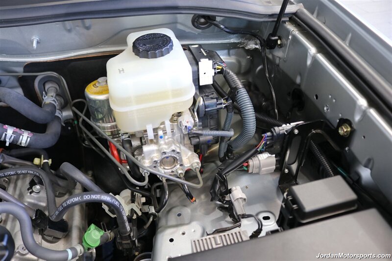 2005 Toyota 4Runner Sport Edition  1-OWNER* 14K MLS ONLY* SPORT PKG* MOON ROOF* 100% ORIGINAL COLLECTOR GRADE* 47 SERVICE RECORDS @ TOYOTA DEALER* 100% RUST & CORROSION FREE* ALL KEYS-BOOKS-RECORDS SINCE NEW - Photo 37 - Portland, OR 97230