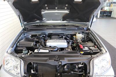 2005 Toyota 4Runner Sport Edition  1-OWNER* 14K MLS ONLY* SPORT PKG* MOON ROOF* 100% ORIGINAL COLLECTOR GRADE* 47 SERVICE RECORDS @ TOYOTA DEALER* 100% RUST & CORROSION FREE* ALL KEYS-BOOKS-RECORDS SINCE NEW - Photo 14 - Portland, OR 97230