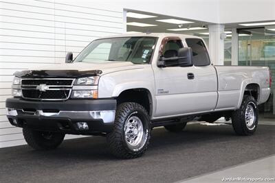 2007 Chevrolet Silverado 2500 Lt3  1-OWNER LBZ* 0-RUST* LONG BED* 82K MILES ONLY* NEW 33 "BFG KO3 10-PLYS* NEW 2.5 " LEVEL LIFT W/BILSTEIN 5100 SHOCKS* TOWING MIRRORS* TRAILER BRAKES* SPRAY IN BED LINER* 5TH WHEEL RAILS* - Photo 3 - Portland, OR 97230
