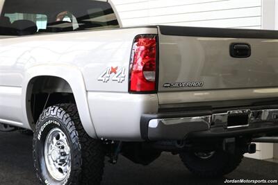 2007 Chevrolet Silverado 2500 Lt3  1-OWNER LBZ* 0-RUST* LONG BED* 82K MILES ONLY* NEW 33 "BFG KO3 10-PLYS* NEW 2.5 " LEVEL LIFT W/BILSTEIN 5100 SHOCKS* TOWING MIRRORS* TRAILER BRAKES* SPRAY IN BED LINER* 5TH WHEEL RAILS* - Photo 13 - Portland, OR 97230