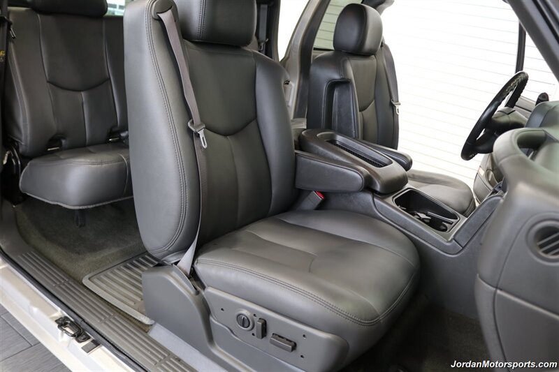 2007 Chevrolet Silverado 2500 Lt3  1-OWNER LBZ* 0-RUST* LONG BED* 82K MILES ONLY* NEW 33 "BFG KO3 10-PLYS* NEW 2.5 " LEVEL LIFT W/BILSTEIN 5100 SHOCKS* TOWING MIRRORS* TRAILER BRAKES* SPRAY IN BED LINER* 5TH WHEEL RAILS* - Photo 17 - Portland, OR 97230