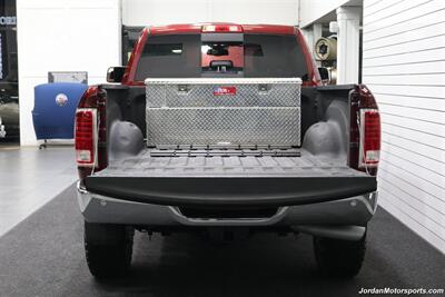 2016 RAM 2500 Laramie Limited  AMERICAN RUST FREE RAM* LEVELED ON NEW METHODS AND 35 "NITTOS* INBED TRANSFER TANK W/TOOL BOX* PACBRAKE REAR AIR BAGS* SPRAY IN BED LINER* 5TH WHEEL RAILS* BANKS MONSTER GRID HEATER* MOON ROOF - Photo 14 - Portland, OR 97230