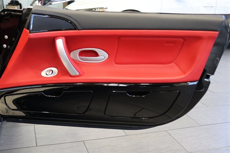 2003 BMW Z8 Alpina  3K MILES ONLY* # 103 OUT OF 555* HARD TOP* 2-KEYS* COFFEE TABLE BOOK* CAR COVER* BOOKS & MANUALS - Photo 39 - Portland, OR 97230