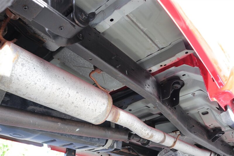 1999 Ford F-250 Lariat   - Photo 13 - Portland, OR 97230