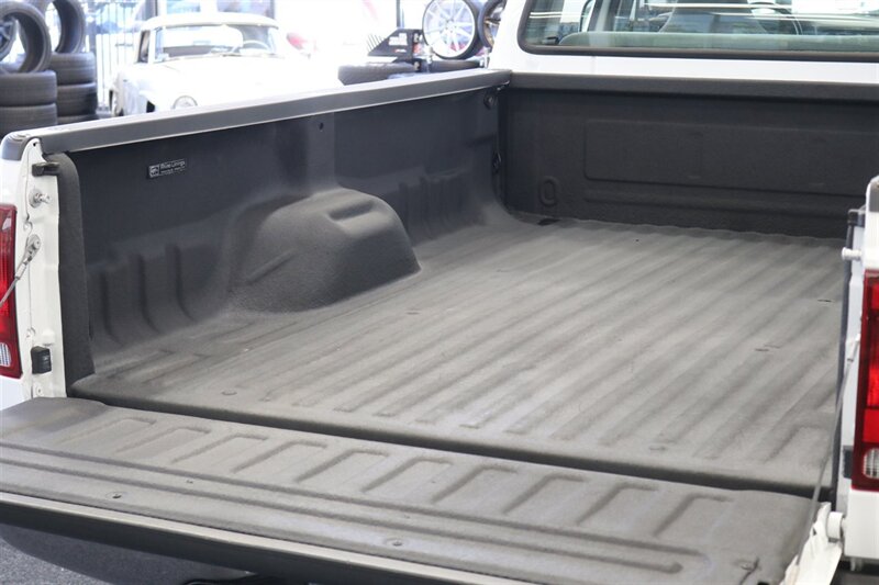 1999 Ford F-350 XLT  1-OWNER* 34K MILES ONLY* 6-SPEED MANUAL* NEW 35 " BFG KO3s W/ NEW 17 "ROCK CRUSHERS* FULLY SERVICED* ALL RECORDS SINCE NEW* SPRAY IN BED LINER* 2.5 " BILSTEIN LEVEL KIT* CALIFORNIA TRUCK SINCE NEW - Photo 43 - Portland, OR 97230