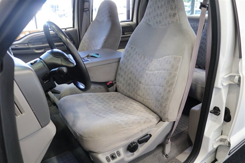 1999 Ford F-350 XLT  1-OWNER* 34K MILES ONLY* 6-SPEED MANUAL* NEW 35 " BFG KO3s W/ NEW 17 "ROCK CRUSHERS* FULLY SERVICED* ALL RECORDS SINCE NEW* SPRAY IN BED LINER* 2.5 " BILSTEIN LEVEL KIT* CALIFORNIA TRUCK SINCE NEW - Photo 16 - Portland, OR 97230