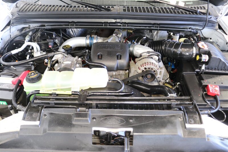 1999 Ford F-350 XLT  1-OWNER* 34K MILES ONLY* 6-SPEED MANUAL* NEW 35 " BFG KO3s W/ NEW 17 "ROCK CRUSHERS* FULLY SERVICED* ALL RECORDS SINCE NEW* SPRAY IN BED LINER* 2.5 " BILSTEIN LEVEL KIT* CALIFORNIA TRUCK SINCE NEW - Photo 14 - Portland, OR 97230