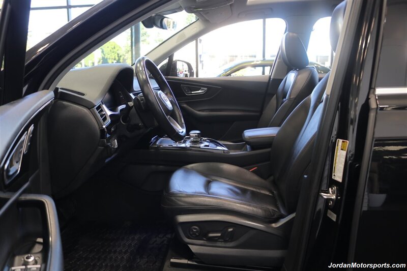 2019 Audi Q7 quattro Premium Plus  PREMIUM PLUS V-6 SUPERCHARGED* PANORAMIC ROOF* BOSE SOUND* POWER FOLDING 3RD ROW SEAT* 21 "GLOSS BLACK WHEELS W/NEW TIRES* TOW PKG* 2-KEYS* HEATED FRONT & REAR SEATS W/HEATED STEERING WHEELS - Photo 40 - Portland, OR 97230
