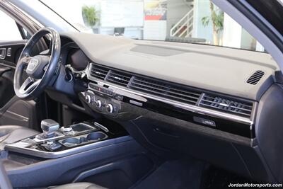 2019 Audi Q7 quattro Premium Plus  PREMIUM PLUS V-6 SUPERCHARGED* PANORAMIC ROOF* BOSE SOUND* POWER FOLDING 3RD ROW SEAT* 21 "GLOSS BLACK WHEELS W/NEW TIRES* TOW PKG* 2-KEYS* HEATED FRONT & REAR SEATS W/HEATED STEERING WHEELS - Photo 37 - Portland, OR 97230