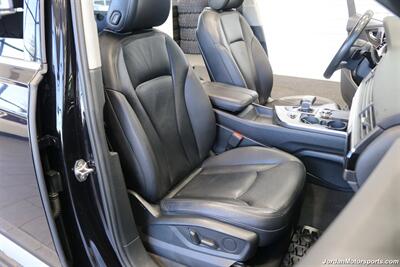 2019 Audi Q7 quattro Premium Plus  PREMIUM PLUS V-6 SUPERCHARGED* PANORAMIC ROOF* BOSE SOUND* POWER FOLDING 3RD ROW SEAT* 21 "GLOSS BLACK WHEELS W/NEW TIRES* TOW PKG* 2-KEYS* HEATED FRONT & REAR SEATS W/HEATED STEERING WHEELS - Photo 19 - Portland, OR 97230