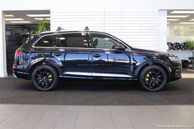 2019 Audi Q7 quattro Premium Plus  PREMIUM PLUS V-6 SUPERCHARGED* PANORAMIC ROOF* BOSE SOUND* POWER FOLDING 3RD ROW SEAT* 21 "GLOSS BLACK WHEELS W/NEW TIRES* TOW PKG* 2-KEYS* HEATED FRONT & REAR SEATS W/HEATED STEERING WHEELS - Photo 5 - Portland, OR 97230