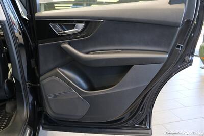 2019 Audi Q7 quattro Premium Plus  PREMIUM PLUS V-6 SUPERCHARGED* PANORAMIC ROOF* BOSE SOUND* POWER FOLDING 3RD ROW SEAT* 21 "GLOSS BLACK WHEELS W/NEW TIRES* TOW PKG* 2-KEYS* HEATED FRONT & REAR SEATS W/HEATED STEERING WHEELS - Photo 51 - Portland, OR 97230