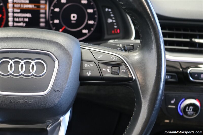 2019 Audi Q7 quattro Premium Plus  PREMIUM PLUS V-6 SUPERCHARGED* PANORAMIC ROOF* BOSE SOUND* POWER FOLDING 3RD ROW SEAT* 21 "GLOSS BLACK WHEELS W/NEW TIRES* TOW PKG* 2-KEYS* HEATED FRONT & REAR SEATS W/HEATED STEERING WHEELS - Photo 29 - Portland, OR 97230