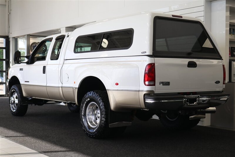 2000 Ford F-350 Super Duty Lariat 4dr SuperCab Lariat  1-FAMILY OWNED* 100% RUST FREE / ACCIDENT FREE* NEW 33 "BFG KO3* NEW 2.5 "LEVELING KIT* CANOPY / TRAILER BRAKES / LINEX BED LINER* BD ENGINE BREAK / BANKS MONSTER EXHAUST - Photo 6 - Portland, OR 97230